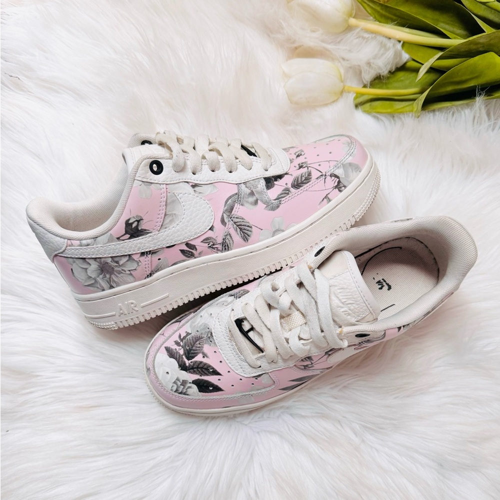 Nike Air Force 1 Pink Floral Sneakers